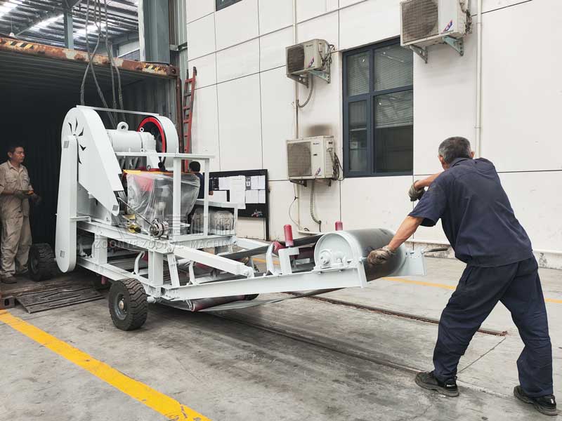 小顎式破碎機(jī)移動站